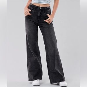Hollister Ultra High Rise Wide Leg Vintage Stretch Jeans
